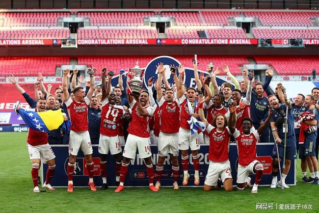 成都蓉城迎足总杯关键赛尤文图斯迎意甲关键赛，勒沃库森迎欧联关键赛看傻球迷的简单介绍